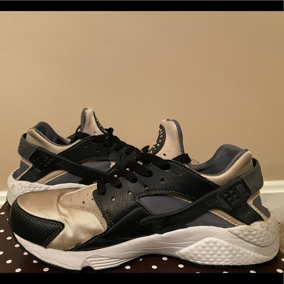 Nike Air Huarache - Picture 3 of 3